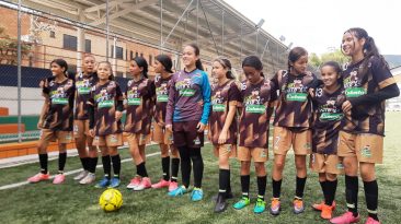 Las jugadoras del equipo femenino de Baby Fútbol de La Estrella ya se están preparando